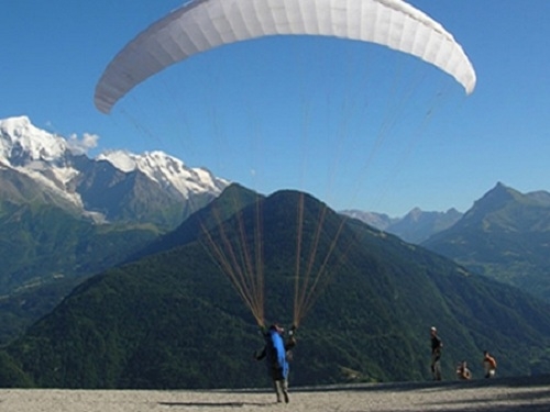 Descubre la emoción de volar en parapente